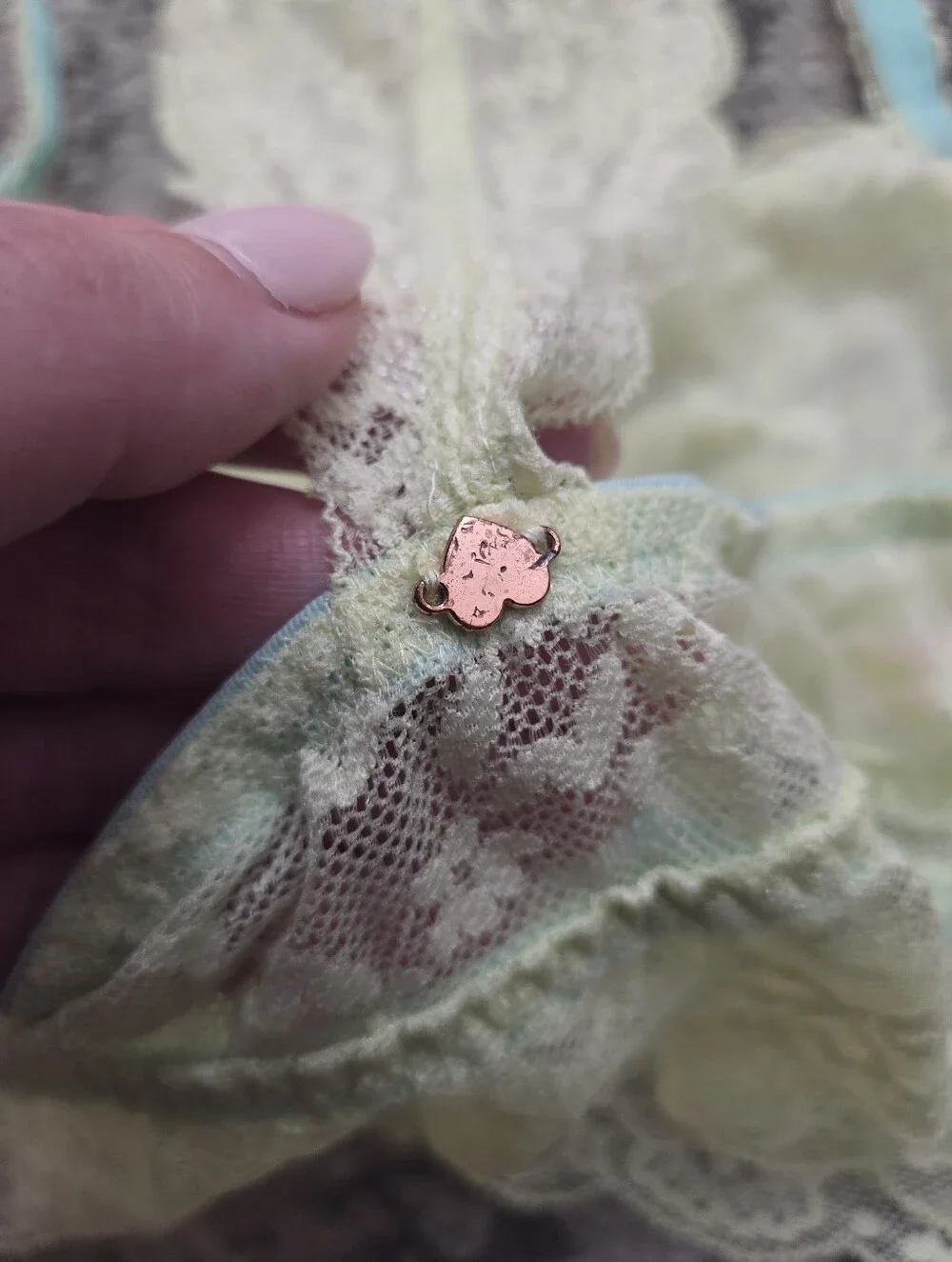 Bundle (2) Lace Bralettes: PINK VS Racerback & Aerie Strapless Bandeau | Size M